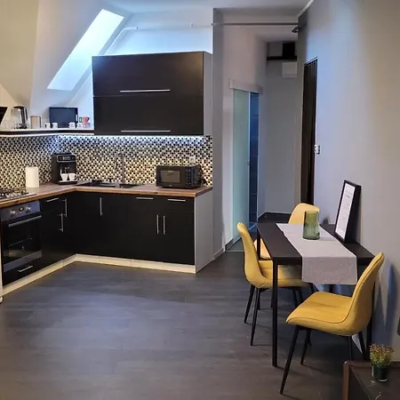 アパート Men's World