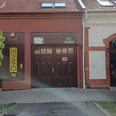 Men's World アパート *